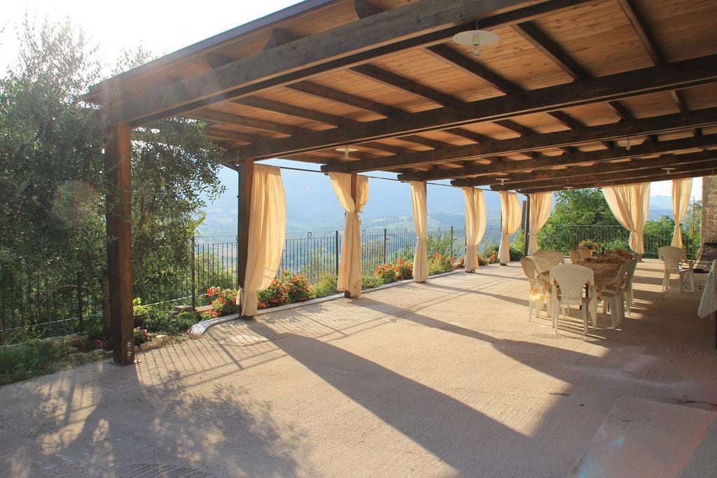 Il Castello Di Perchia Aparthotel Crocemaroggia Eksteriør bilde
