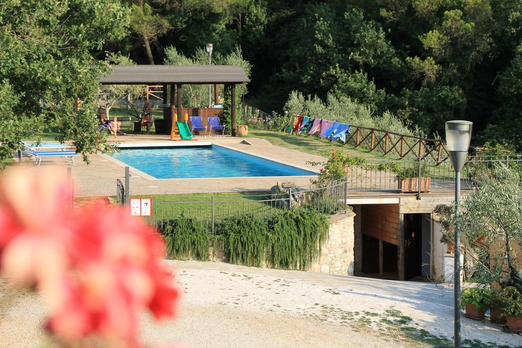 Il Castello Di Perchia Aparthotel Crocemaroggia Eksteriør bilde