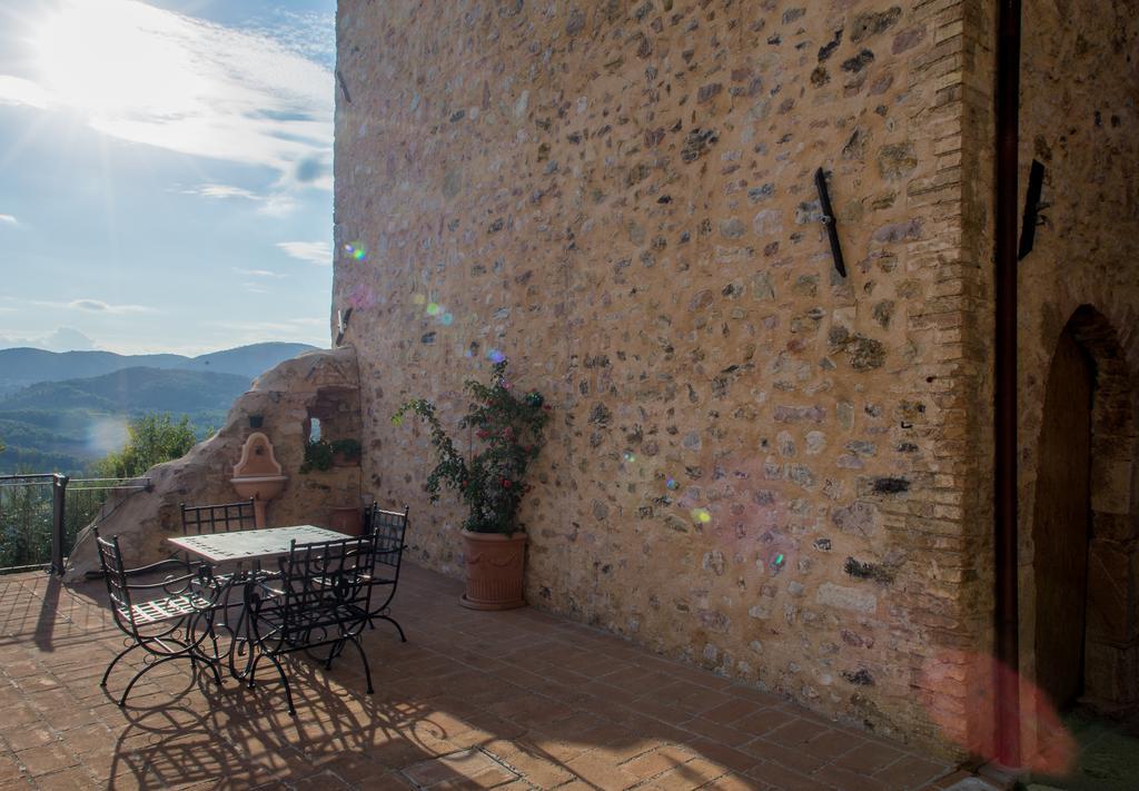 Il Castello Di Perchia Aparthotel Crocemaroggia Eksteriør bilde