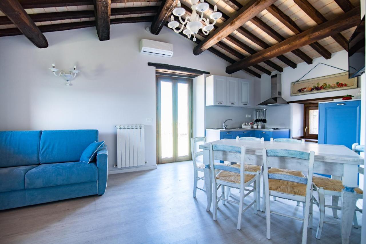 Il Castello Di Perchia Aparthotel Crocemaroggia Eksteriør bilde